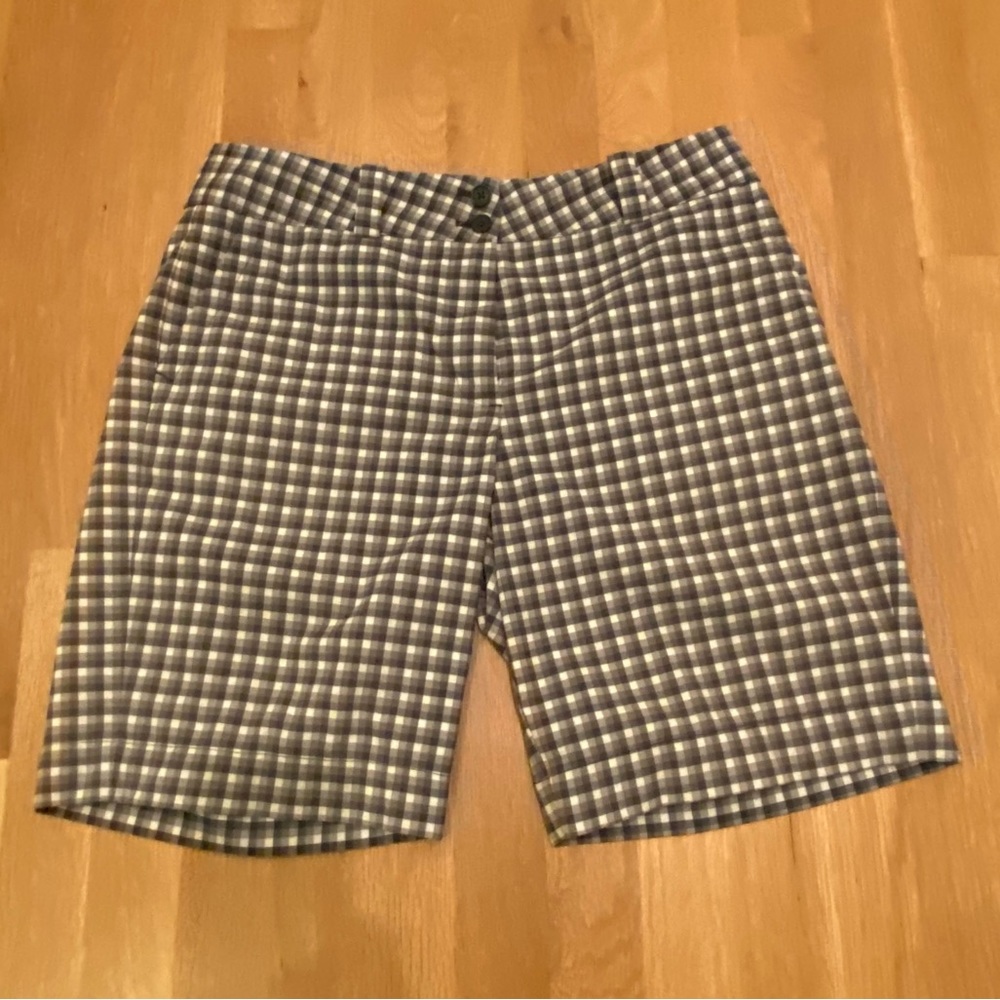 Nike Golf Dri-Fit  Mens Shorts  Small Check Pattern White Grey Tan. / Size Small